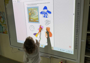 Dzieci z grupy Nutki podczas zajęć i zabaw ruchowych