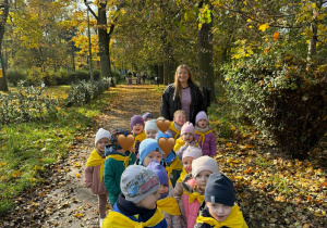 Dzieci z grupy Nutki podczas zajęć i zabaw ruchowych