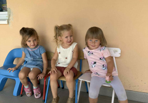 Dzieci z grupy Nutki podczas zabaw i zajęć