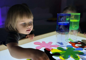 Dzieci z grupy Nutki podczas zabaw i zajęć