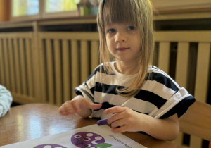 Dzieci z grupy Nutki podczas zabaw i zajęć