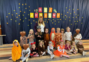 Dzieci z grupy Nutki podczas Balu Jesieni