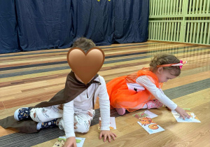 Dzieci z grupy Nutki podczas Balu Jesieni