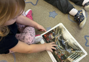 Dzieci z grupy "Nutki" podczas zajęć dydaktycznych