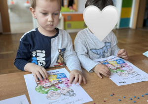 Dzieci z grupy Nutki podczas zajęć dydaktycznych