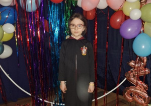 Dzieci podczas balu karnawałowego