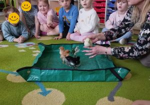 Dzieci z grupy Tygryski podczas warsztatów wiosennych