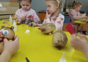 Dzieci z grupy "Tygryski" podczas warsztatów