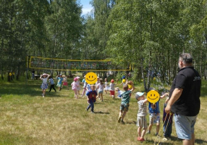 Dzieci z grupy Tygryski podczas wycieczki