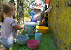 Dzieci z grupy Tygryski podczas wycieczki