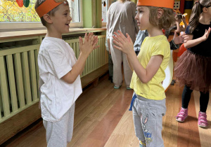 Dzieci z grupy Biedronki podczas balu